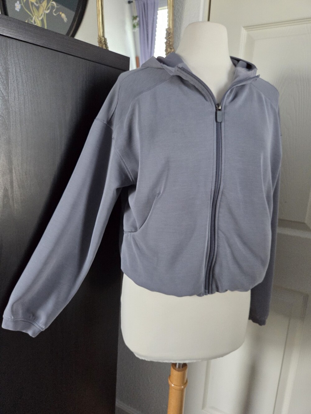 Lululemon Softreme Full Zip Cropped Hoodie Jacket Size 8